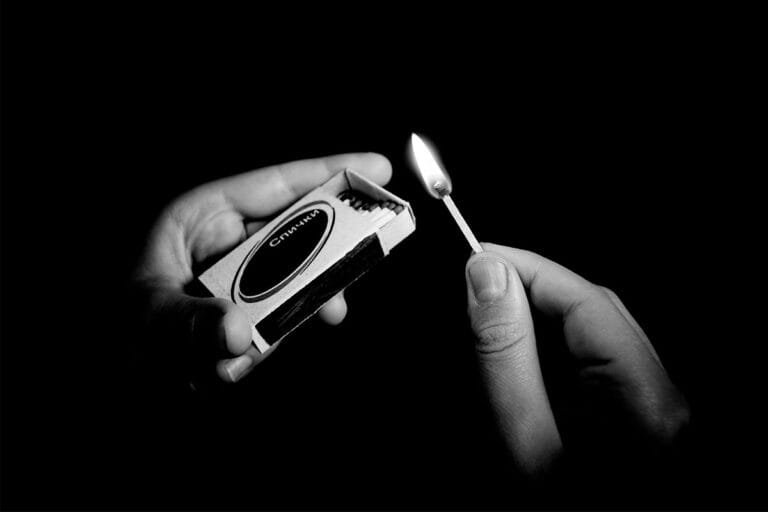 Industria de Cerillos: El Papel del Óxido de Zinc y la Amenaza de la Eliminación del Fósforo